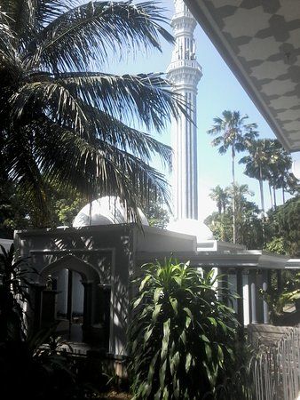 Masjid Fatimatuzzahroh