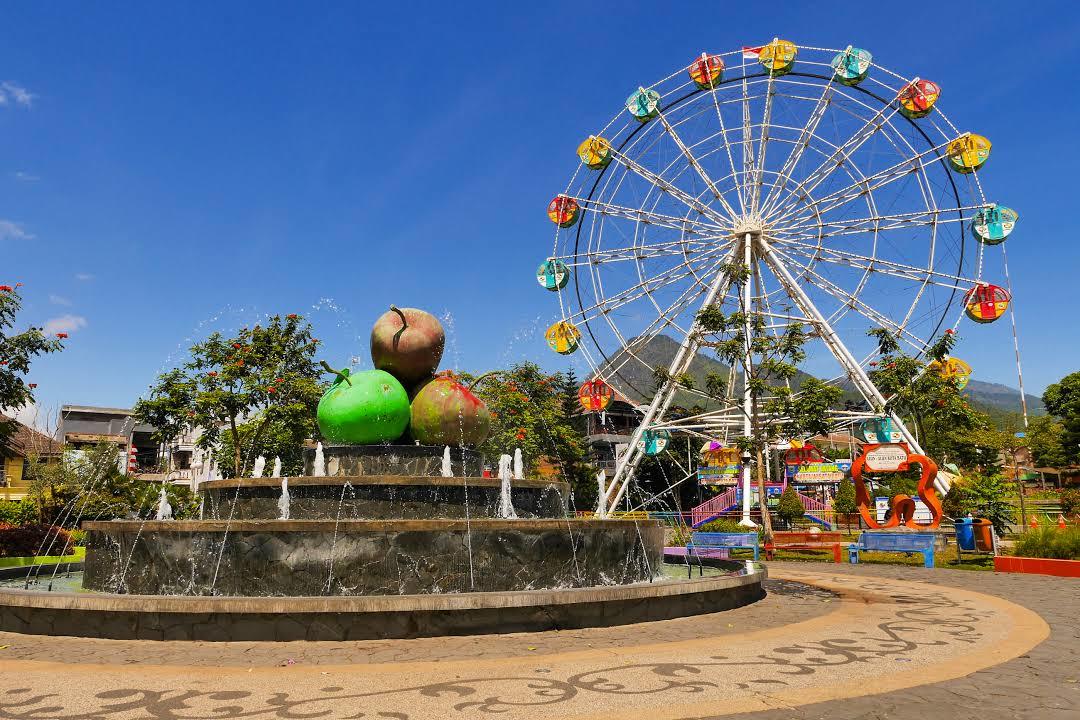 Alun-alun Kota Wisata Batu