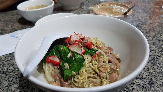 Mie Pangsit Awai